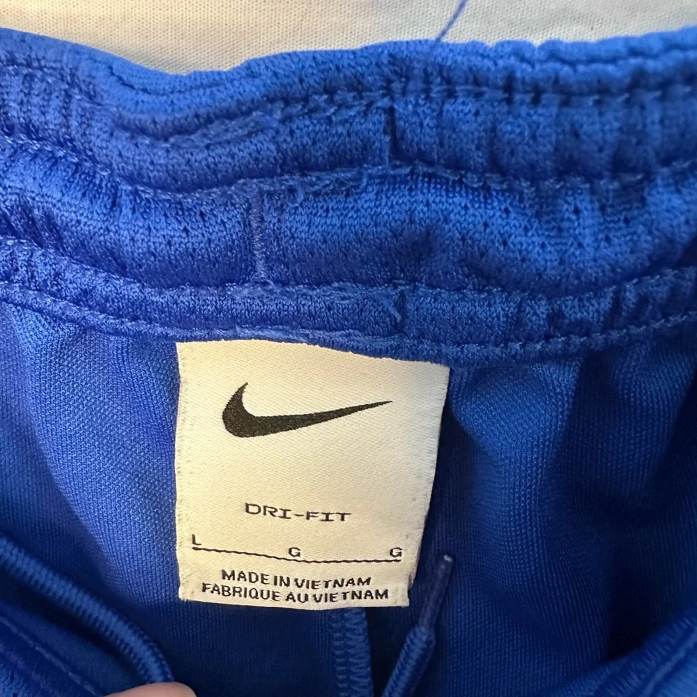 Nike Dri-FIT Youth L Blue Athletic Shorts Kids Training Gym Running